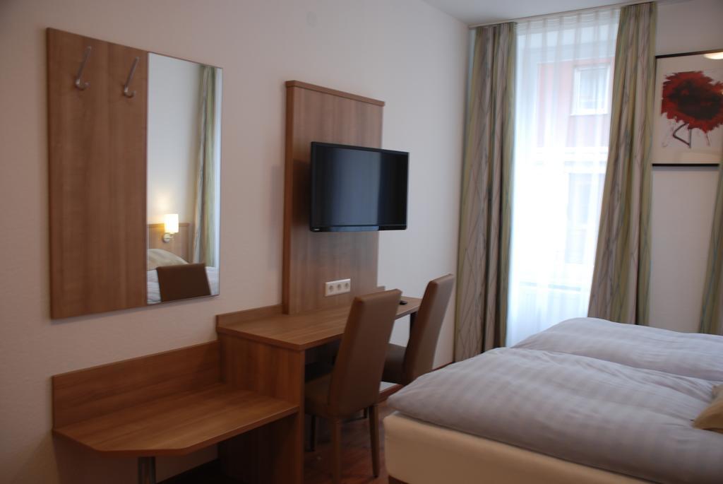 Hotel Rest Inn Bretten Εξωτερικό φωτογραφία